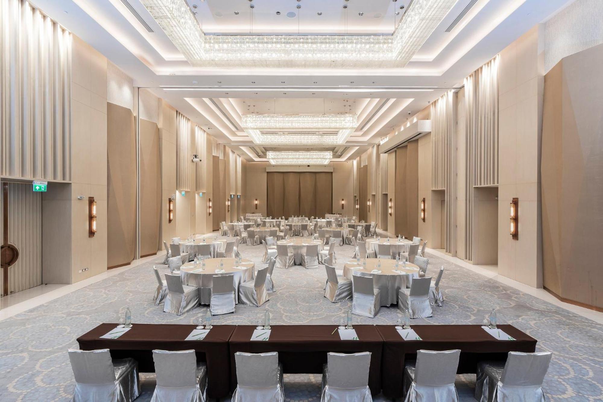 Holiday Inn & Suites Rayong City Centre By Ihg Exterior photo