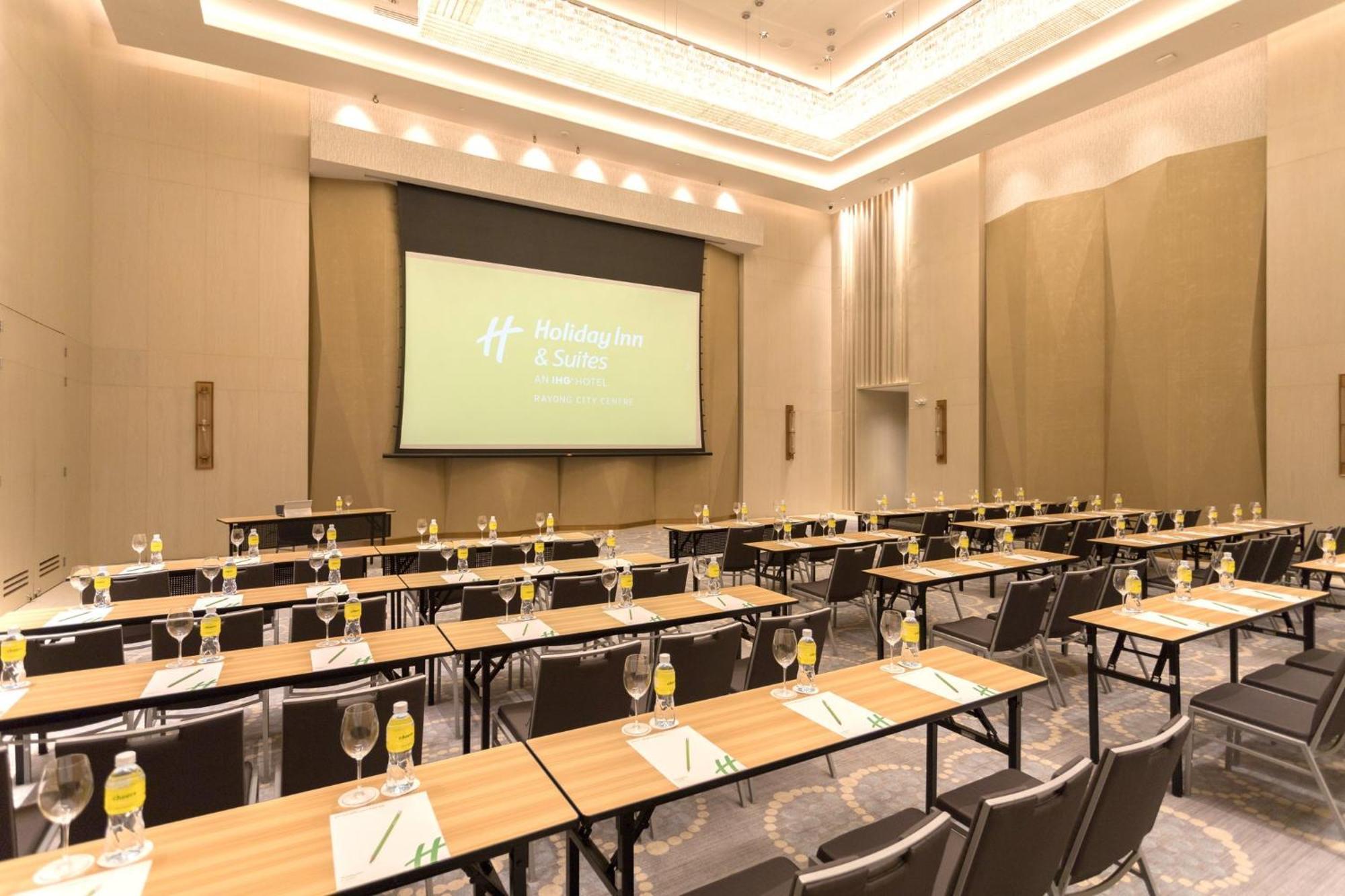 Holiday Inn & Suites Rayong City Centre By Ihg Exterior photo